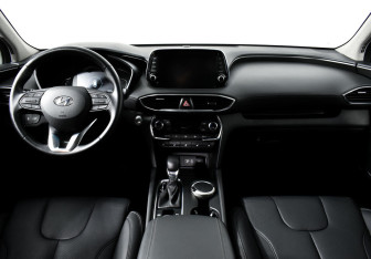 Подержанный автомобиль Hyundai Santa Fe 2020 года (10 фото)