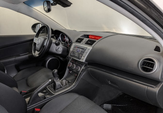 Подержанный автомобиль Mazda 6 Wagon 2008 года (11 фото)