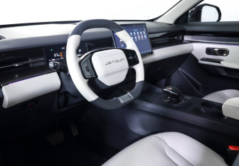 Подержанный автомобиль Jetour Dashing 2023 года (15 фото)