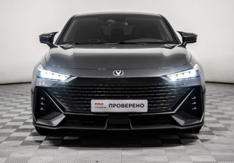 Подержанный автомобиль Changan UNI-V 2024 года (2 фото)