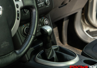 Подержанный автомобиль Nissan Qashqai 2012 года (13 фото)