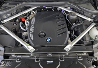 Подержанный автомобиль BMW X7 2024 года (17 фото)