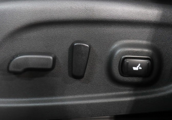 Подержанный автомобиль Infiniti QX60 2015 года (18 фото)