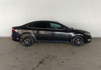 Подержанный автомобиль Ford Mondeo Sedan 2008 года (8 фото)