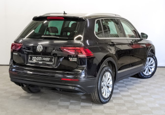Подержанный автомобиль Volkswagen Tiguan 2017 года (5 фото)