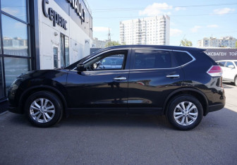 Подержанный автомобиль Nissan X-Trail 2016 года (8 фото)