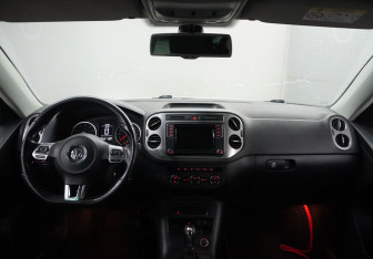 Подержанный автомобиль Volkswagen Tiguan 2016 года (9 фото)