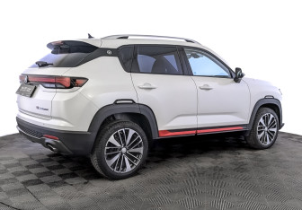 Подержанный автомобиль Changan CS35PLUS 2023 года (5 фото)