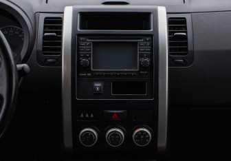 Подержанный автомобиль Nissan X-Trail 2014 года (14 фото)