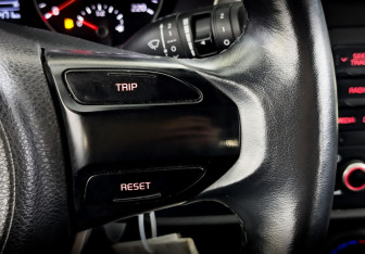 Подержанный автомобиль Kia Rio Hatchback 2021 года (27 фото)