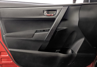 Подержанный автомобиль Toyota Corolla Sedan 2013 года (19 фото)