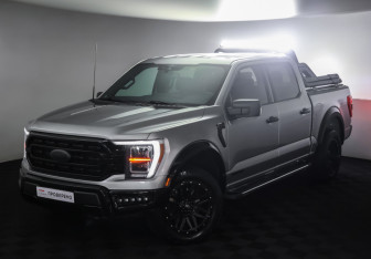 Подержанный автомобиль Ford F-150 2022 года (25 фото)