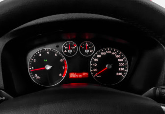 Подержанный автомобиль Ford Focus Sedan 2007 года (12 фото)