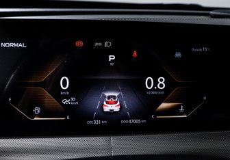 Подержанный автомобиль Changan UNI-T 2023 года (11 фото)