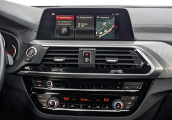 Подержанный автомобиль BMW X3 2021 года (17 фото)