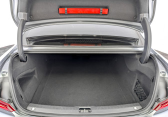 Подержанный автомобиль Volvo S90 2019 года (10 фото)