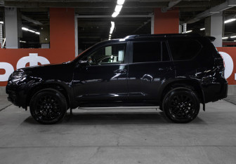Подержанный автомобиль Toyota Land Cruiser Prado 2021 года (8 фото)