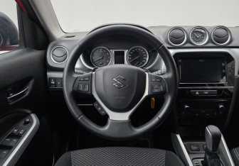 Подержанный автомобиль Suzuki Vitara 2016 года (12 фото)