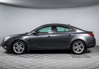 Подержанный автомобиль Opel Insignia Sedan 2010 года (8 фото)