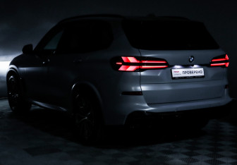 Подержанный автомобиль BMW X5 2024 года (21 фото)