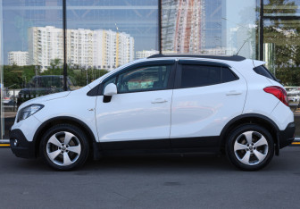 Подержанный автомобиль Opel Mokka 2014 года (8 фото)