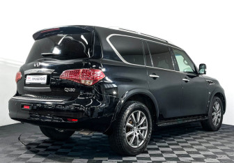 Подержанный автомобиль Infiniti QX80 2014 года (5 фото)