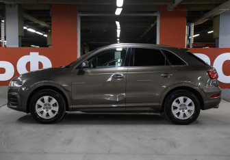 Подержанный автомобиль Audi Q3 2016 года (8 фото)