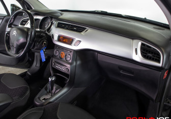 Подержанный автомобиль Citroen C3 Hatchback 2010 года (9 фото)