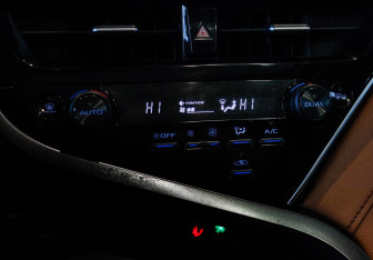 Подержанный автомобиль Toyota Camry Sedan 2022 года (21 фото)