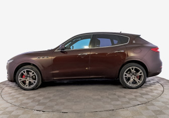 Подержанный автомобиль Maserati Levante 2017 года (8 фото)