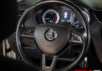 Подержанный автомобиль Skoda Octavia Liftback 2017 года (13 фото)