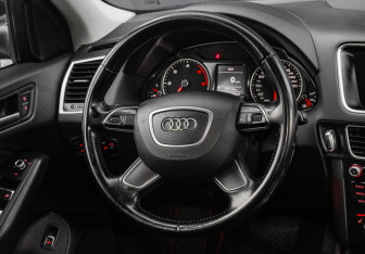 Подержанный автомобиль Audi Q5 2012 года (14 фото)