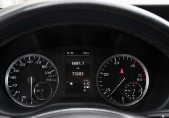 Подержанный автомобиль Mercedes-Benz Vito 2018 года (13 фото)