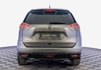 Подержанный автомобиль Nissan X-Trail 2016 года (5 фото)