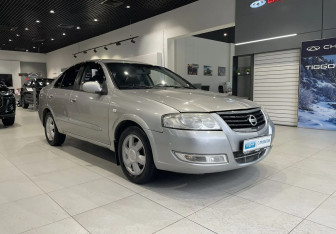 Подержанный автомобиль Nissan Almera Classic 2008 года (3 фото)