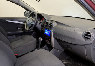 Подержанный автомобиль Nissan Almera Sedan 2013 года (11 фото)