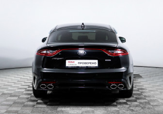 Подержанный автомобиль Kia Stinger 2020 года (6 фото)