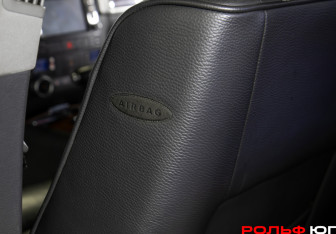 Подержанный автомобиль Volkswagen Touareg 2002 года (12 фото)