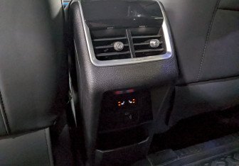 Подержанный автомобиль Chery Tiggo 8 Pro 2022 года (16 фото)