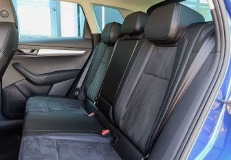 Подержанный автомобиль Skoda Karoq 2020 года (19 фото)