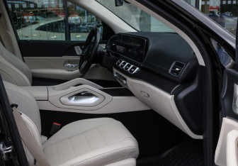 Подержанный автомобиль Mercedes-Benz GLE 2021 года (11 фото)
