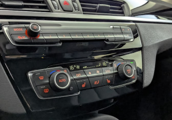 Подержанный автомобиль BMW X1 2022 года (26 фото)