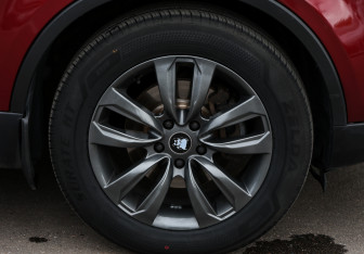 Подержанный автомобиль FAW Besturn X80 2017 года (22 фото)
