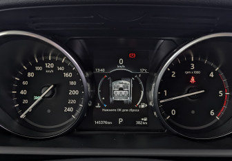 Подержанный автомобиль Land Rover Discovery 2017 года (16 фото)
