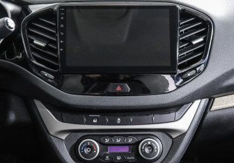 Подержанный автомобиль LADA (ВАЗ) Vesta Sedan 2017 года (7 фото)