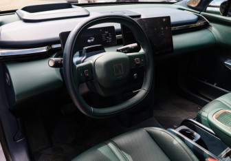 Подержанный автомобиль Zeekr X 2023 года (13 фото)