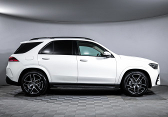 Подержанный автомобиль Mercedes-Benz GLE 2020 года (4 фото)