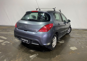 Подержанный автомобиль Peugeot 308 Hatchback 2008 года (5 фото)