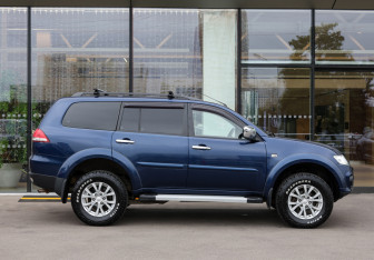 Подержанный автомобиль Mitsubishi Pajero Sport 2014 года (4 фото)