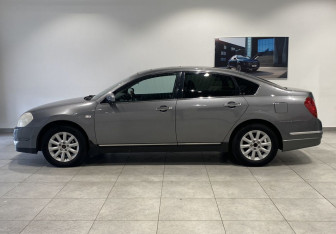 Подержанный автомобиль Nissan Teana 2007 года (8 фото)